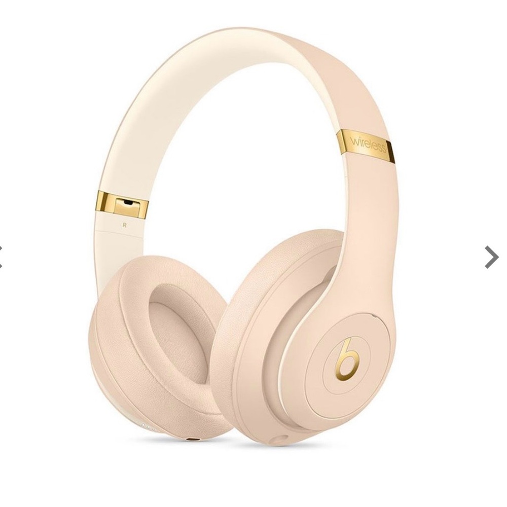 NIB Beats Studio3 Wireless Headphones - Desert Sand